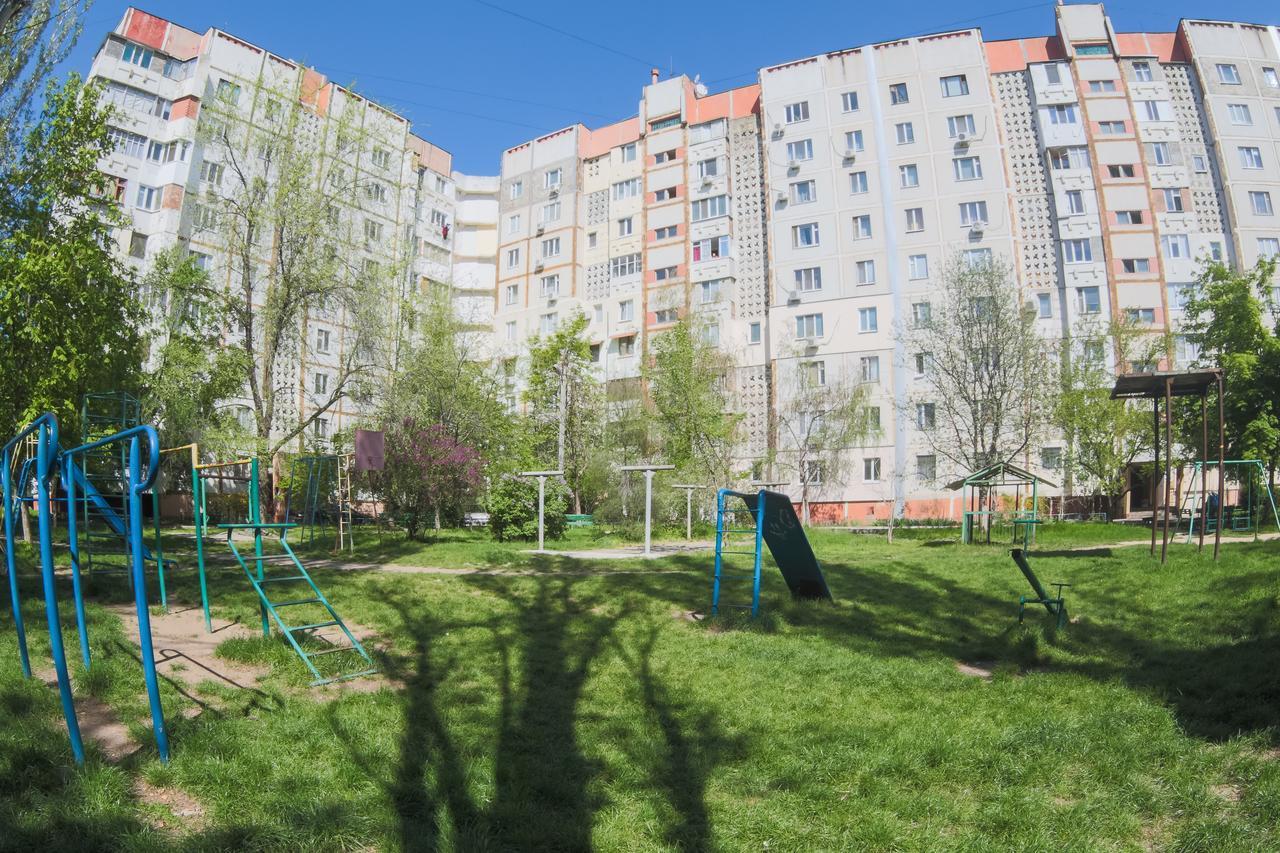 Clean And Comfortable Apartments On Karl Marx Street Tiraspol Exterior photo